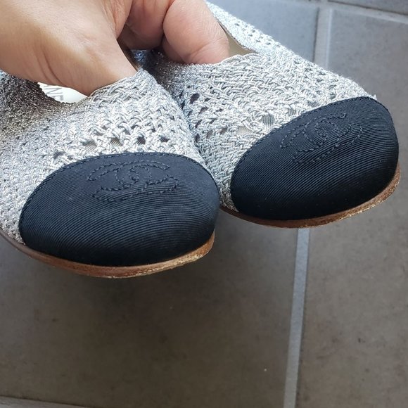 CHANEL SILVER/BLACK Mesh Fabric Ballet Flats - Picture 9 of 11